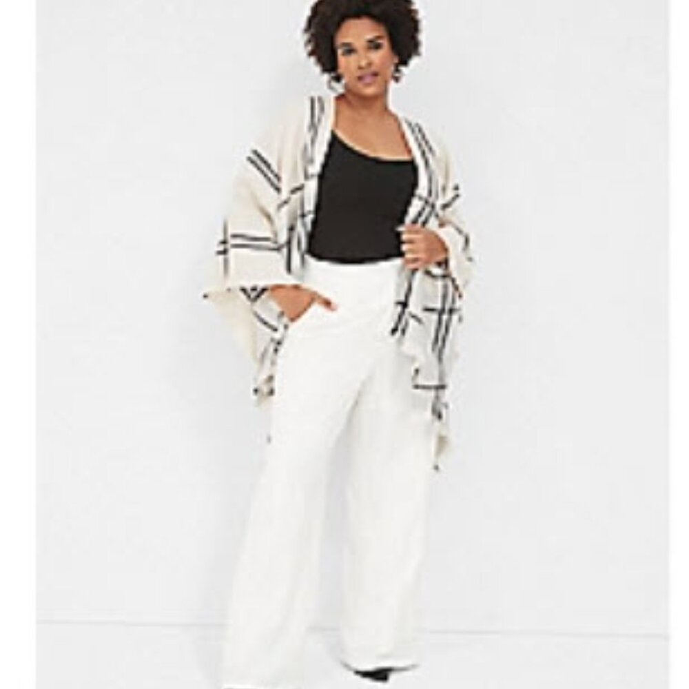 Lane Bryant Cream & Grey Woven Overpiece